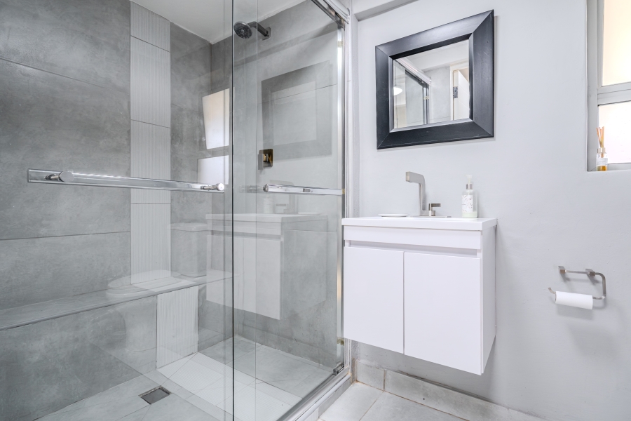 4 Bedroom Property for Sale in Fresnaye Western Cape